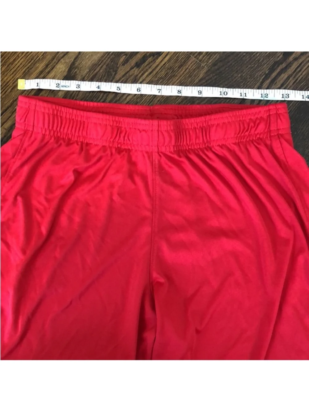 Under Armour Boys Red HeatGear Athletic Shorts Size XL
